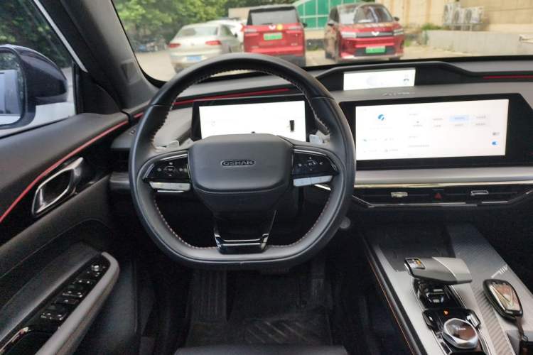 Used CHANGAN OSHAN Z6 New Energy 2023 ZhiDian iDD 150KM Flagship PLUS Smart Parking Edition Steering Wheel