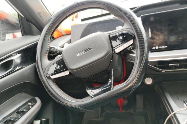 Used CHANGAN OSHAN Z6 New Energy 2023 ZhiDian iDD 150KM Flagship PLUS Smart Parking Edition Steering Wheel