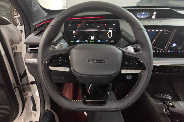 Used CHANGAN OSHAN Z6 New Energy 2023 ZhiDian iDD 150KM Flagship PLUS Smart Parking Edition Steering Wheel