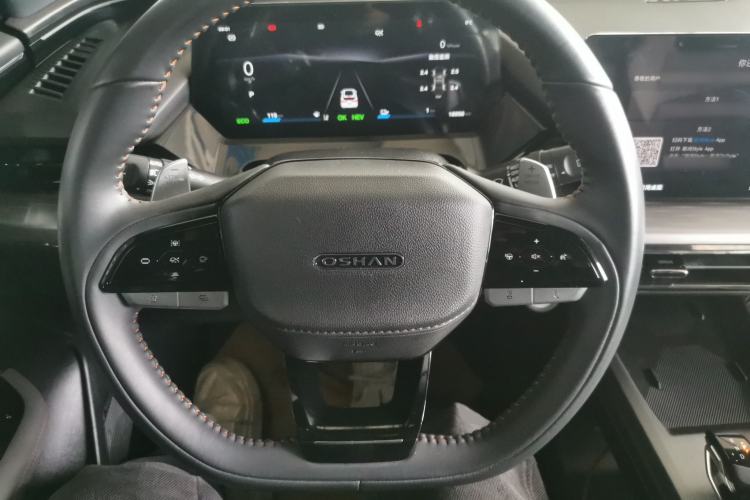 Used CHANGAN OSHAN Z6 New Energy 2023 ZhiDian iDD 150KM Flagship PLUS Smart Parking Edition Steering Wheel