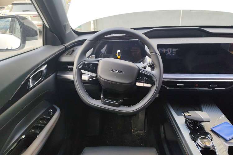 Used CHANGAN OSHAN Z6 New Energy 2023 ZhiDian iDD 150KM Flagship PLUS Smart Parking Edition Steering Wheel