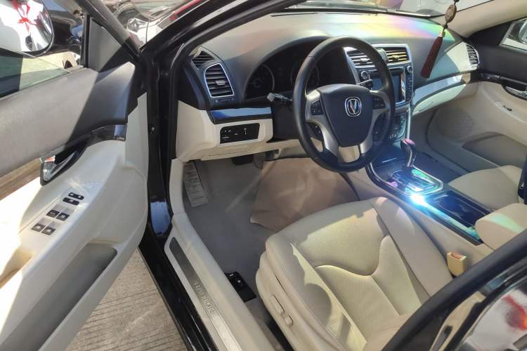 Used CHANGAN Raeton 2013 1.8T Automatic Prestige Model China IV Standard Driver Seat