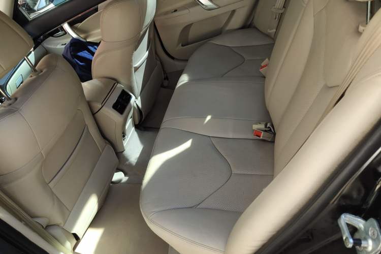 Used CHANGAN Raeton 2013 1.8T Automatic Prestige Model China IV Standard Left Rear Seat