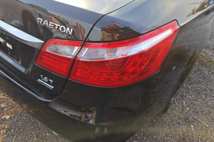 Used CHANGAN Raeton 2014 1.8T Automatic Flagship Anniversary Edition China IV Standard Right Rear Taillight