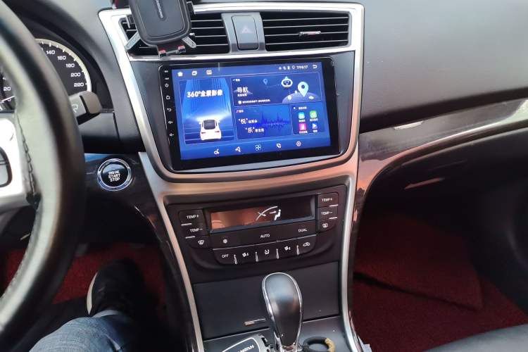 Used CHANGAN Raeton 2013 1.8T Automatic Flagship Model China IV Standard Audio And AC Panel