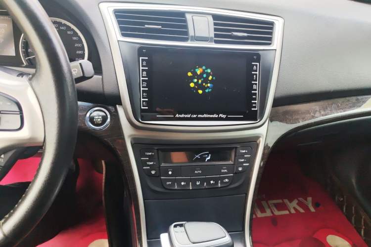 Used CHANGAN Raeton 2013 1.8T Automatic Prestige Model Audio And AC Panel