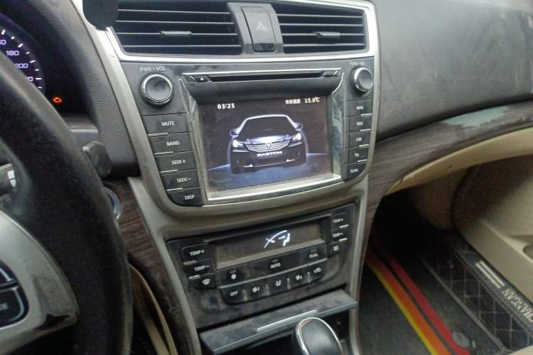 Used CHANGAN Raeton 2013 1.8T Automatic Prestige Model China IV Standard Audio And AC Panel
