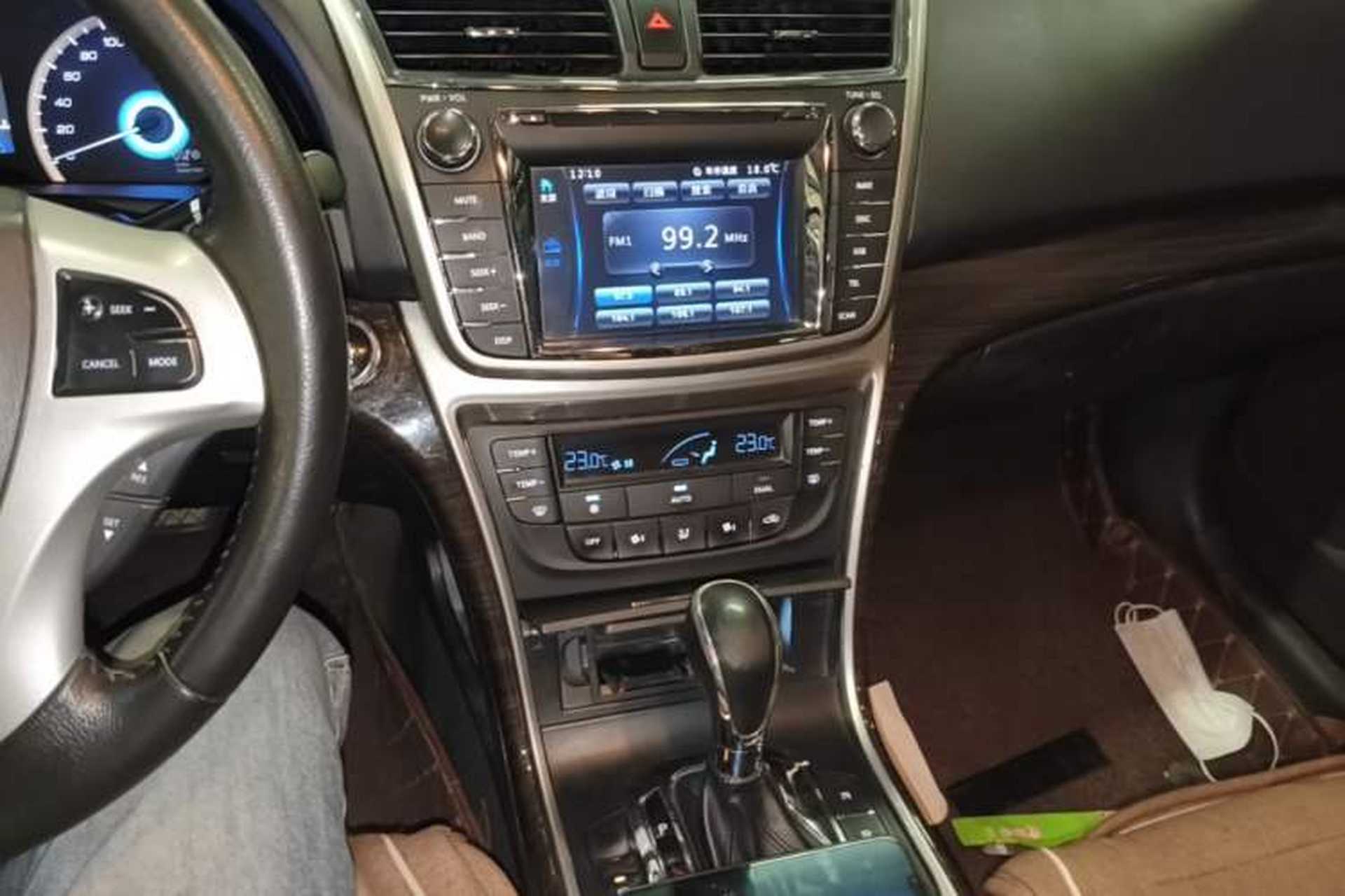 Used CHANGAN Raeton 2013 1.8T Automatic Flagship Model China IV Standard Audio And AC Panel