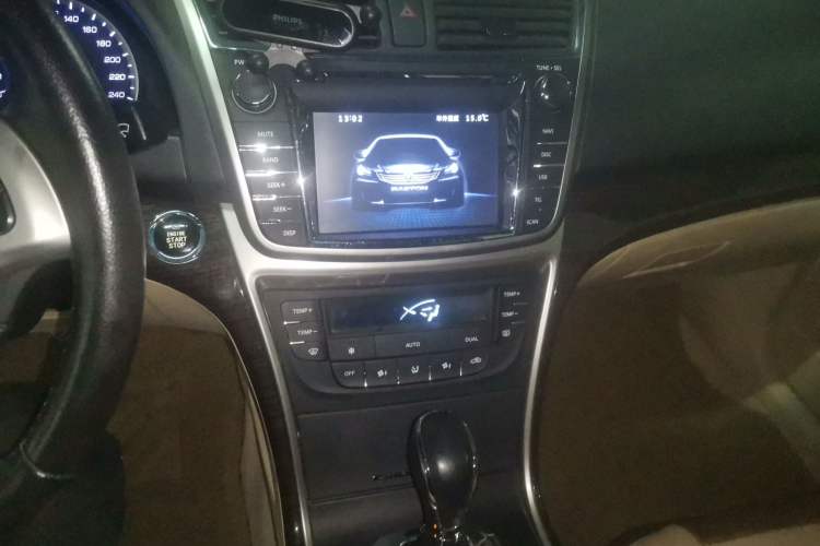 Used CHANGAN Raeton 2013 1.8T Automatic Prestige Model China IV Standard Audio And AC Panel