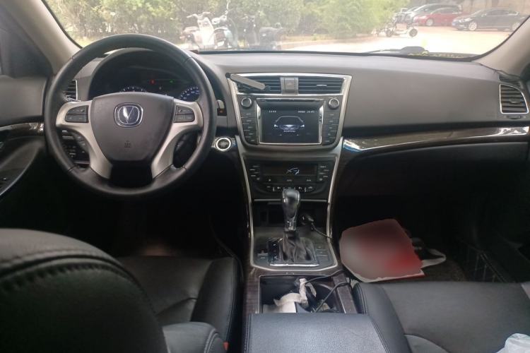 Used CHANGAN Raeton 2013 1.8T Automatic Flagship Model China IV Standard Center Console
