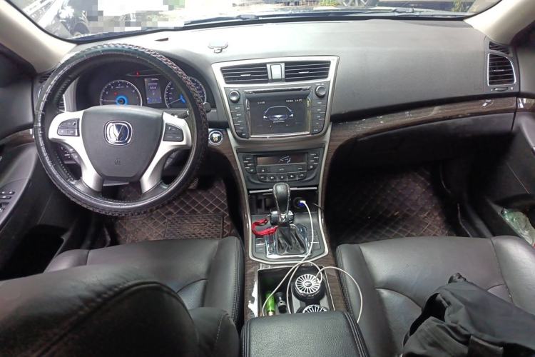Used CHANGAN Raeton 2013 1.8T Automatic Flagship Model China IV Standard Center Console