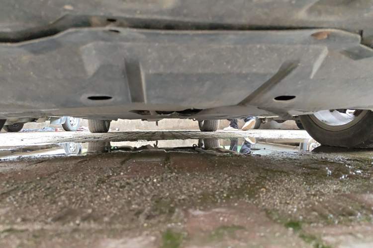 Used CHANGAN Raeton 2013 1.8T Automatic Prestige Model China V Standard Chassis Front