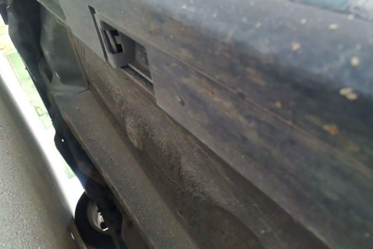 Used CHANGAN Raeton 2013 1.8T Automatic Flagship Model China IV Standard Chassis Front Right