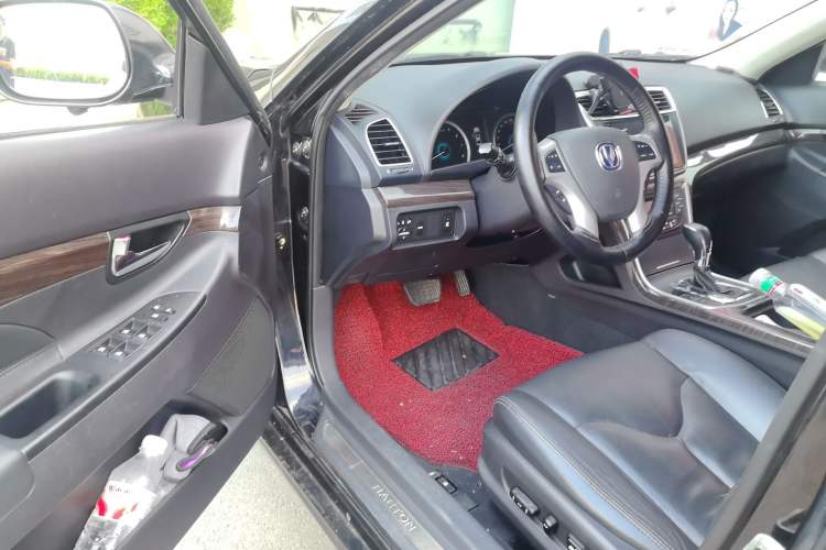 Used CHANGAN Raeton 2013 1.8T Automatic Flagship Model China IV Standard Driver Seat