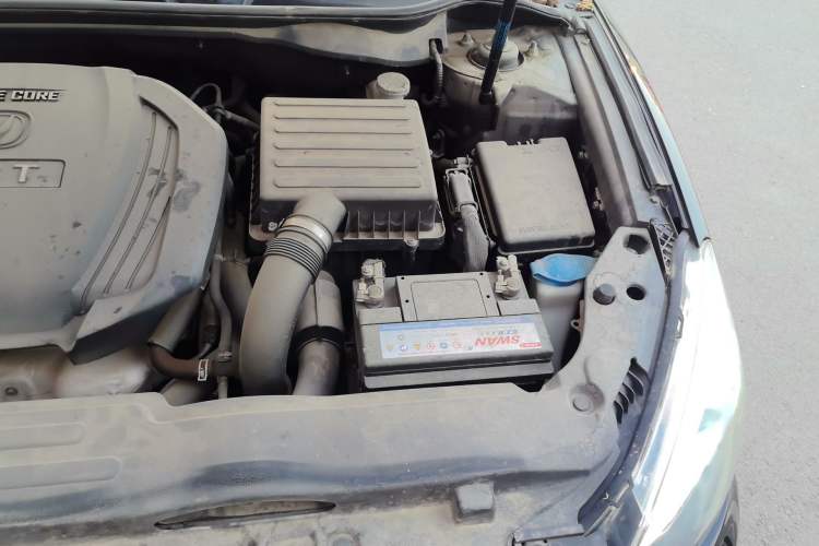Used CHANGAN Raeton 2013 1.8T Automatic Flagship Model China IV Standard Engine Bay Left