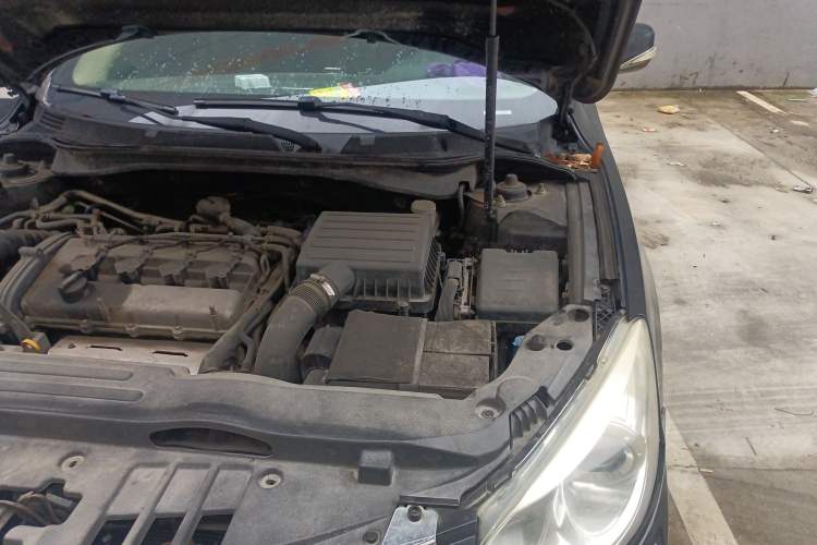 Used CHANGAN Raeton 2013 1.8T Automatic Prestige Model China IV Standard Engine Bay Left
