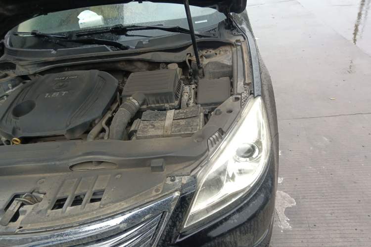 Used CHANGAN Raeton 2013 1.8T Automatic Elite Model China IV Standard Engine Bay Left