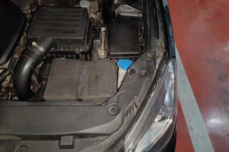 Used CHANGAN Raeton 2013 1.8T Automatic Prestige Model China IV Standard Engine Bay Left