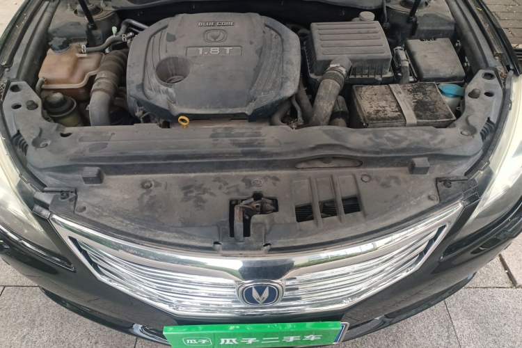 Used CHANGAN Raeton 2013 1.8T Automatic Flagship Model China IV Standard Engine Bay