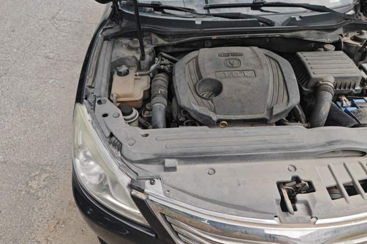 Used CHANGAN Raeton 2013 1.8T Automatic Elite Model China IV Standard Engine Bay Right