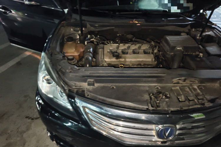 Used CHANGAN Raeton 2013 1.8T Automatic Prestige Model Engine Bay Right