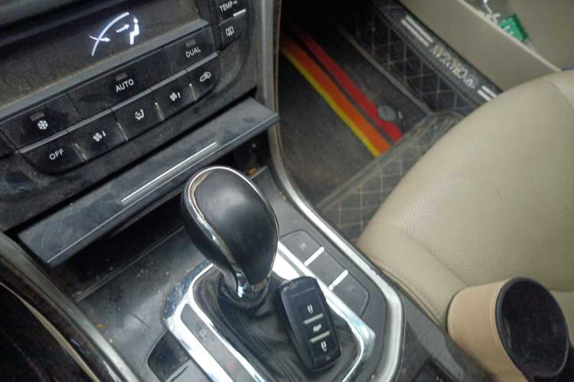 Used CHANGAN Raeton 2013 1.8T Automatic Prestige Model China IV Standard Gear Lever