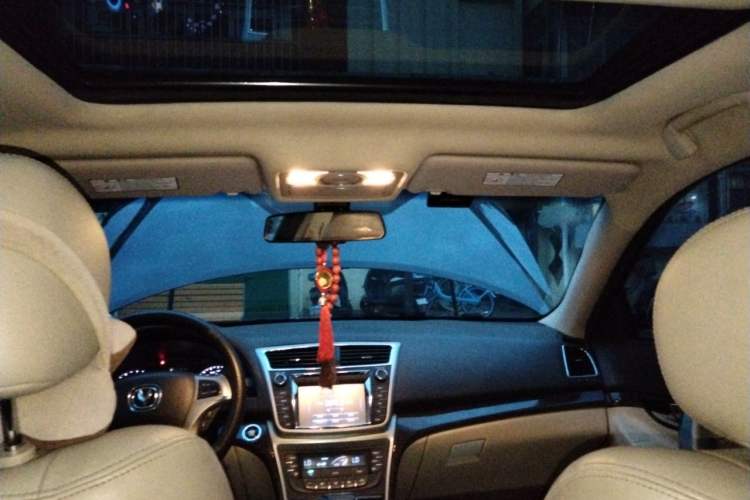 Used CHANGAN Raeton 2013 1.8T Automatic Prestige Model China IV Standard Headliner