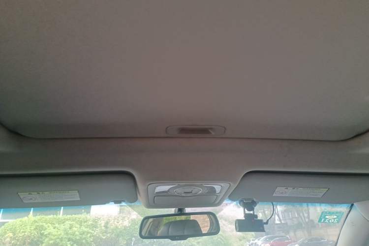 Used CHANGAN Raeton 2013 1.8T Automatic Flagship Model China IV Standard Headliner