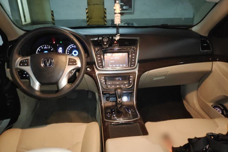 Used CHANGAN Raeton 2013 1.8T Automatic Prestige Model China IV Standard Interior 2