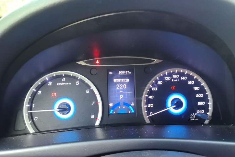 Used CHANGAN Raeton 2013 1.8T Automatic Flagship Model China IV Standard Odometer Close Up
