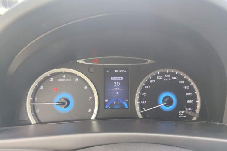 Used CHANGAN Raeton 2013 1.8T Automatic Prestige Model Odometer Close Up