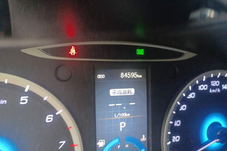 Used CHANGAN Raeton 2013 1.8T Automatic Flagship Model China IV Standard Odometer Close Up