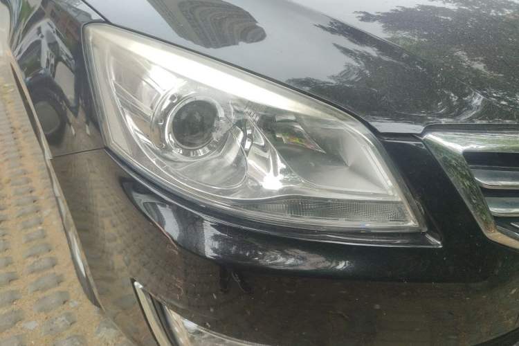 Used CHANGAN Raeton 2013 1.8T Automatic Prestige Model China IV Standard Right Front Headlight
