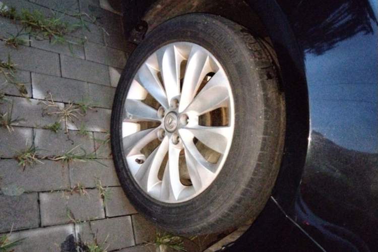 Used CHANGAN Raeton 2013 1.8T Automatic Prestige Model China IV Standard Right Front Wheel Hub