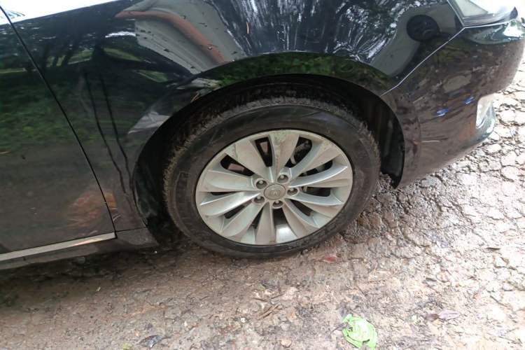 Used CHANGAN Raeton 2013 1.8T Automatic Flagship Model China IV Standard Right Front Wheel Hub