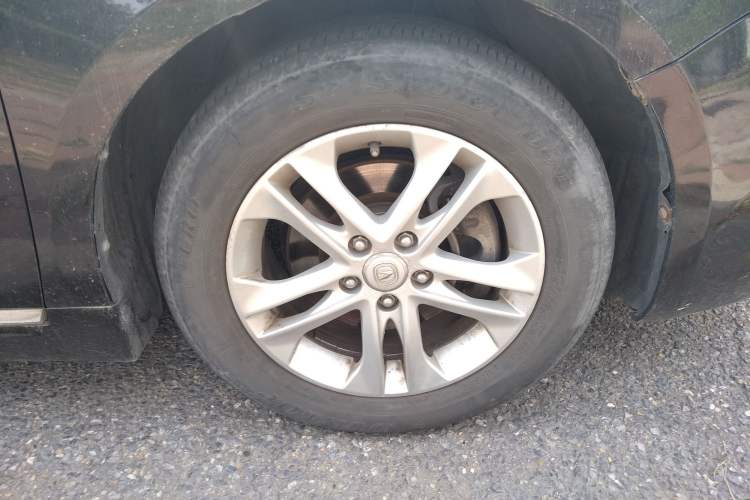 Used CHANGAN Raeton 2013 1.8T Automatic Elite Model China V Standard Right Front Wheel Hub
