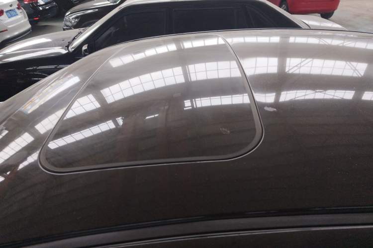 Used CHANGAN Raeton 2013 1.8T Automatic Elite Model China IV Standard Roof