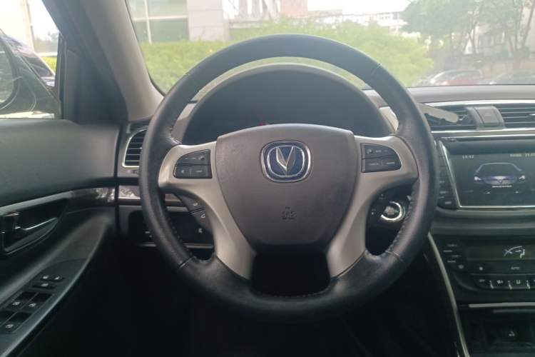 Used CHANGAN Raeton 2013 1.8T Automatic Flagship Model China IV Standard Steering Wheel