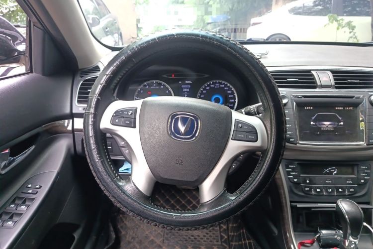 Used CHANGAN Raeton 2013 1.8T Automatic Flagship Model China IV Standard Steering Wheel