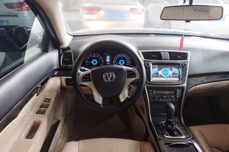 Used CHANGAN Raeton 2013 1.8T Automatic Elite Model China IV Standard Steering Wheel