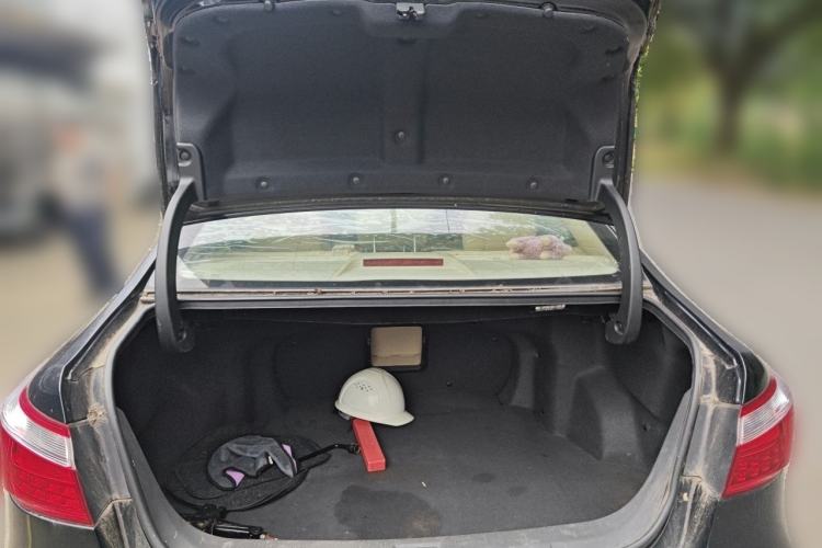 Used CHANGAN Raeton 2013 1.8T Automatic Elite Model China IV Standard Trunk