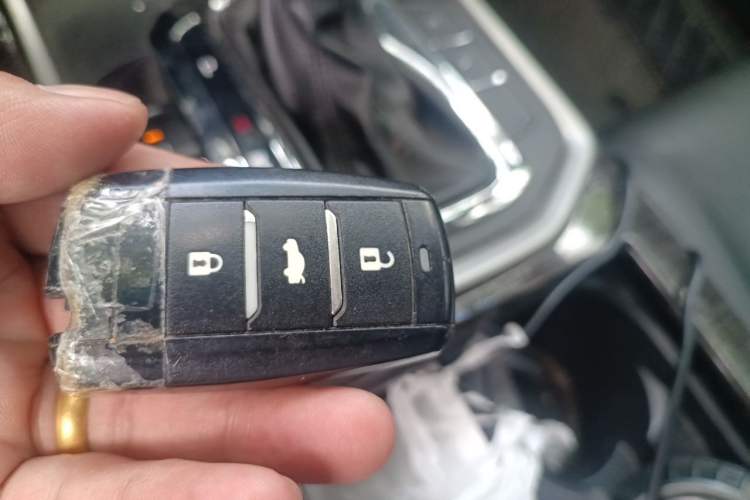 Used CHANGAN Raeton 2013 1.8T Automatic Flagship Model China IV Standard Vehicle Key