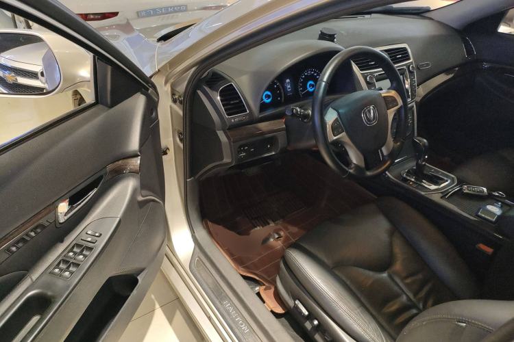 Used CHANGAN Raeton 2013 1.8T Automatic Flagship Model China IV Standard Driver Seat