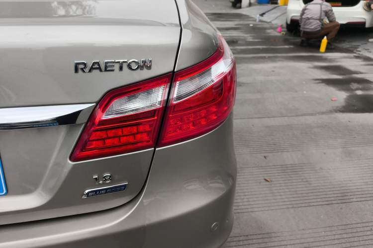 Used CHANGAN Raeton 2013 1.8T Automatic Flagship Model China IV Standard Exterior 6