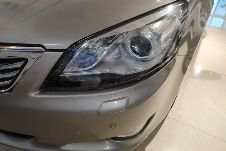 Used CHANGAN Raeton 2013 1.8T Automatic Flagship Model China IV Standard Left Front Headlight