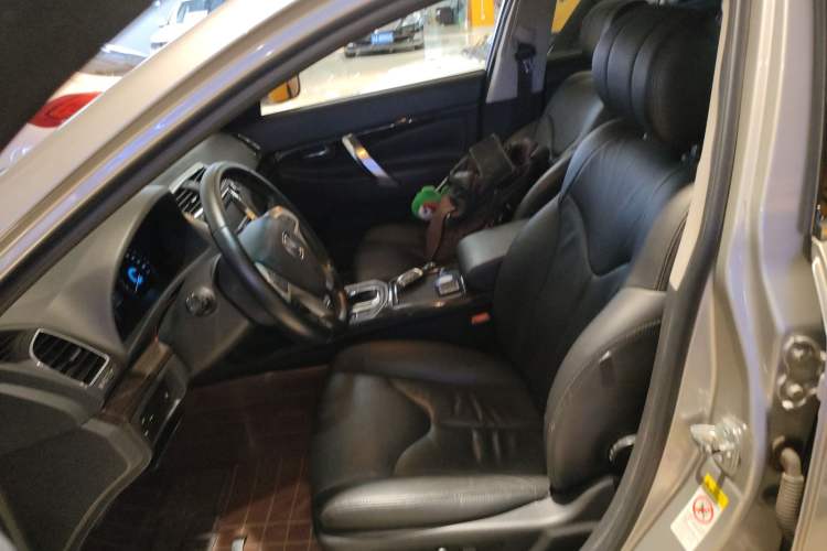 Used CHANGAN Raeton 2013 1.8T Automatic Flagship Model China IV Standard Left Front Seat