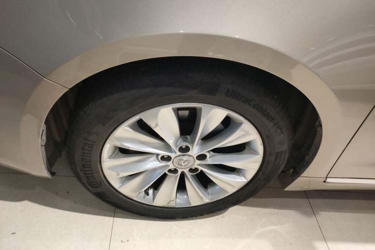 Used CHANGAN Raeton 2013 1.8T Automatic Flagship Model China IV Standard Left Front Wheel Hub