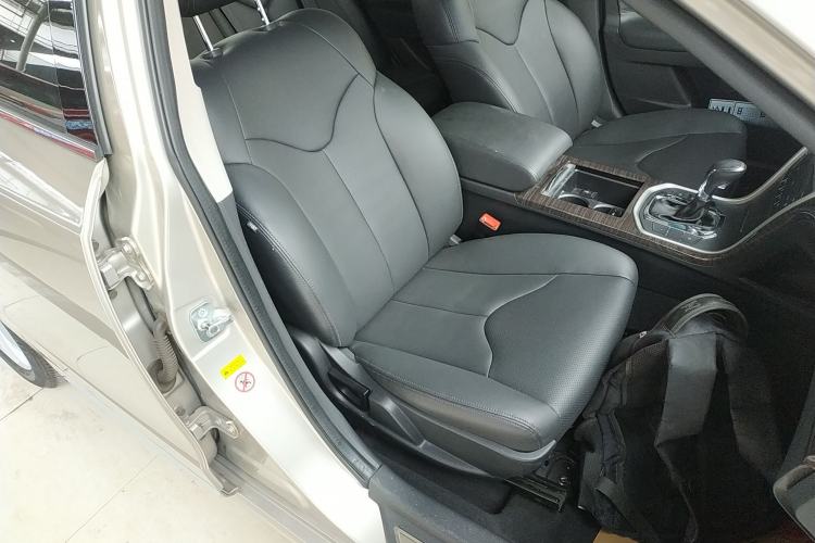 Used CHANGAN Raeton 2013 1.8T Automatic Prestige Model China IV Standard Right Front Seat