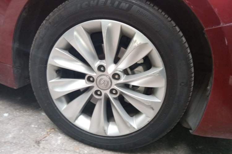 Used CHANGAN Raeton 2013 1.8T Automatic Flagship Model China IV Standard Right Front Wheel Hub