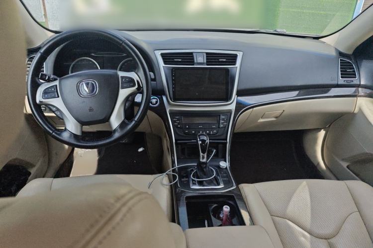 Used CHANGAN Raeton 2013 1.8T Automatic Prestige Model China IV Standard Center Console
